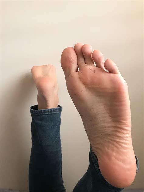 ruthssoftsoles|FeetbyRTR FootJob (Girlfriend Experience) – Ruthssoftsoles